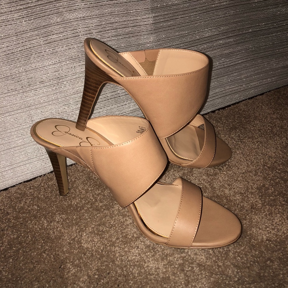 💛JESSICA SIMPSON💛 NUDE HIGH HEELS